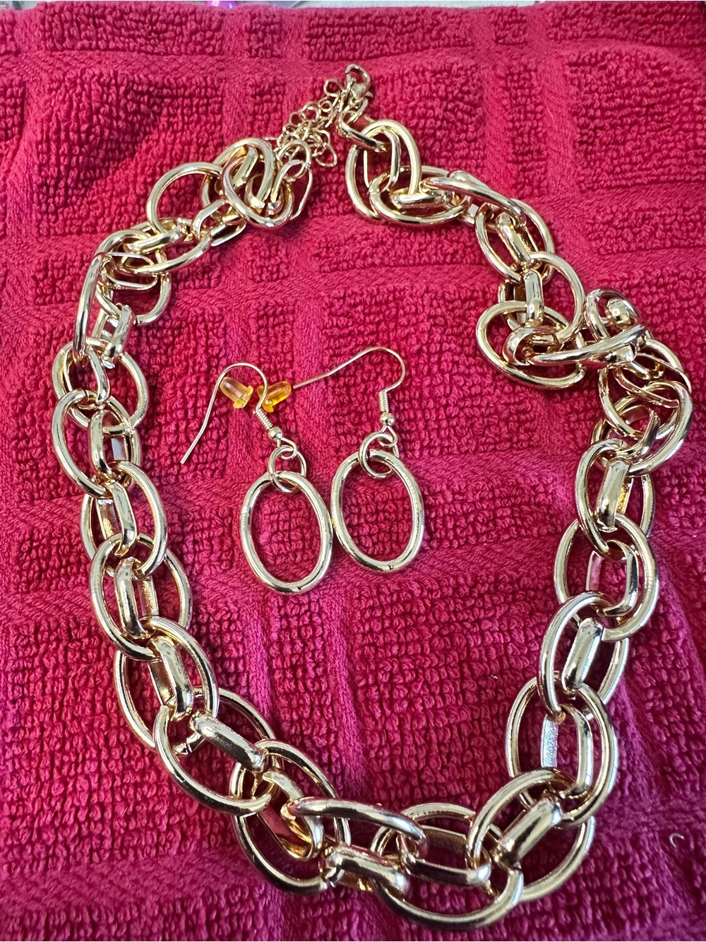 Gold-Tone Chunky Link Necklace with Oval Drop Earrings - Gold